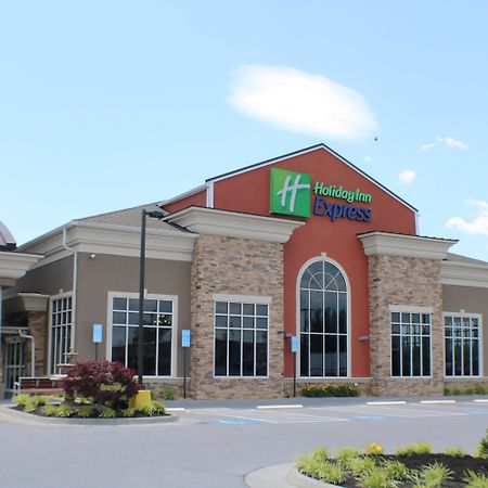 Holiday Inn Express Woodstock-Shenandoah Valley By Ihg Екстер'єр фото