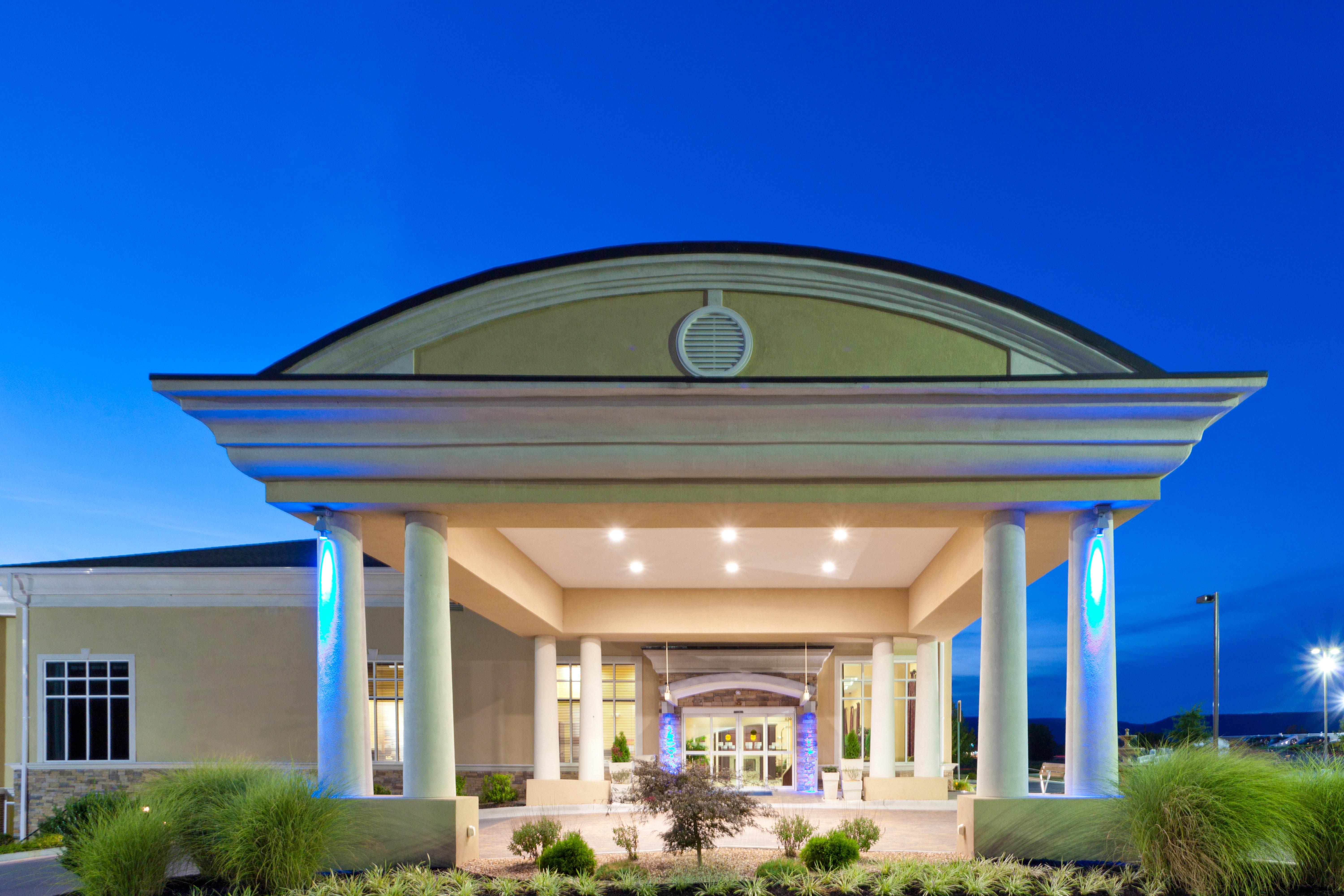 Holiday Inn Express Woodstock-Shenandoah Valley By Ihg Екстер'єр фото