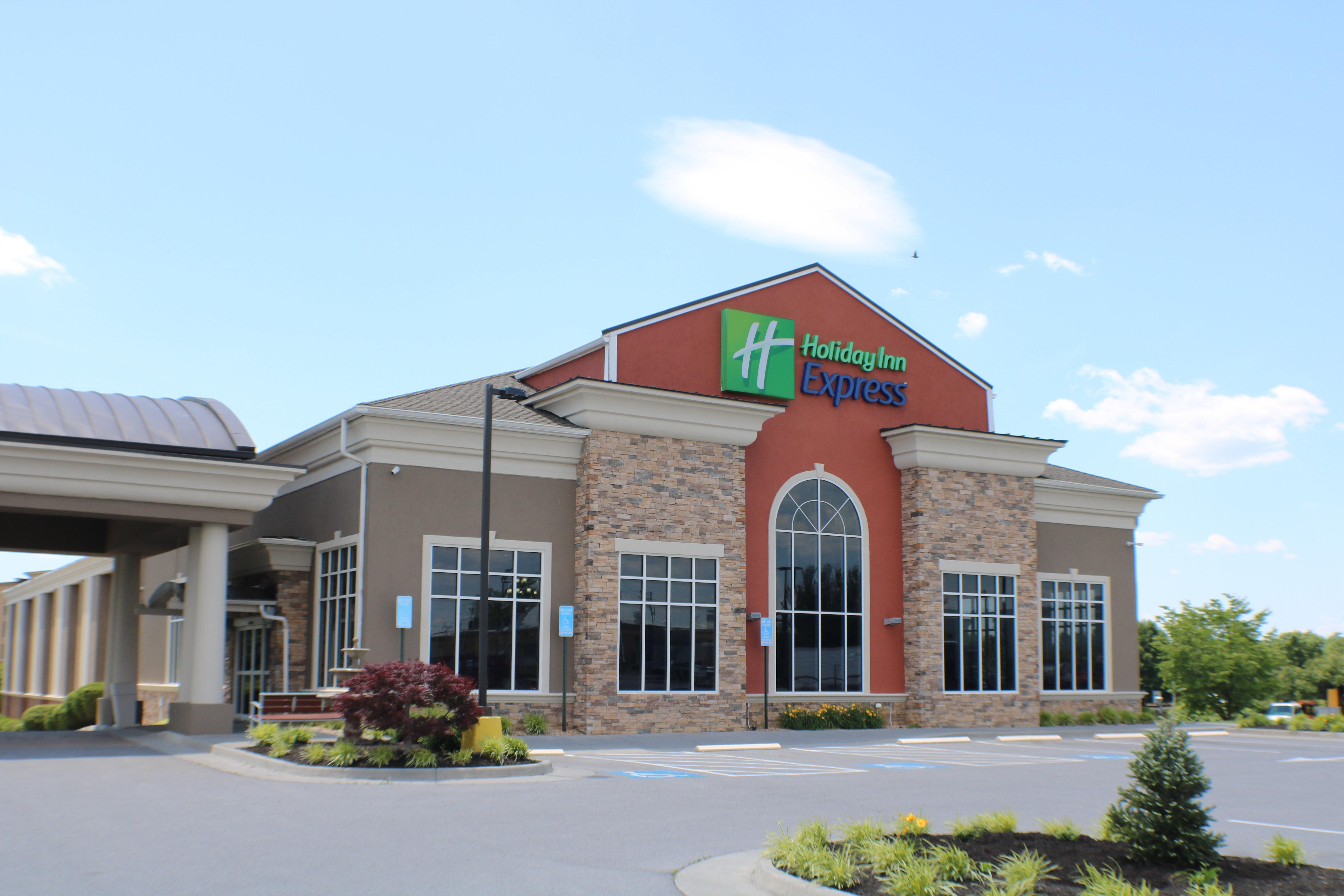 Holiday Inn Express Woodstock-Shenandoah Valley By Ihg Екстер'єр фото