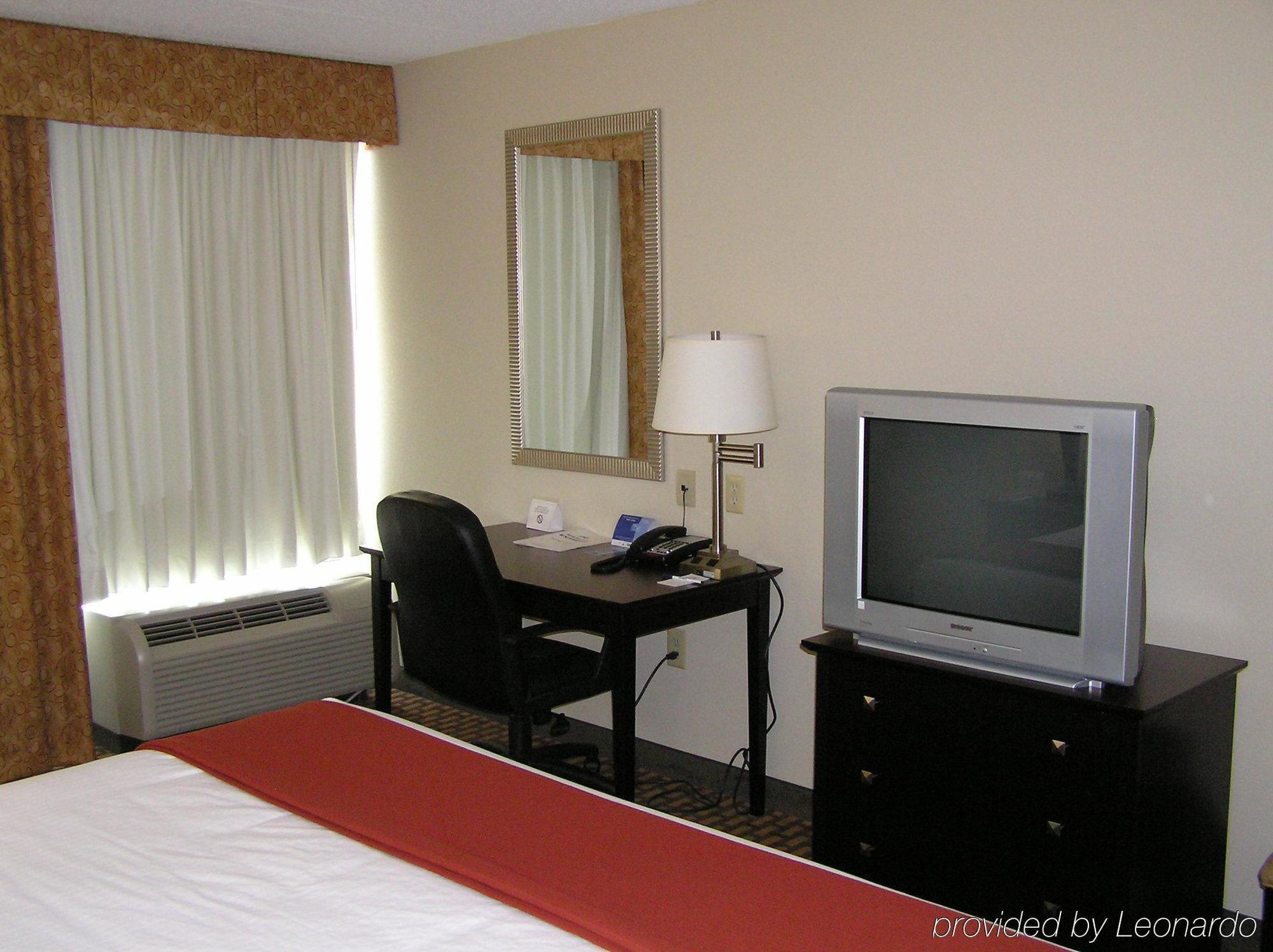 Holiday Inn Express Woodstock-Shenandoah Valley By Ihg Екстер'єр фото