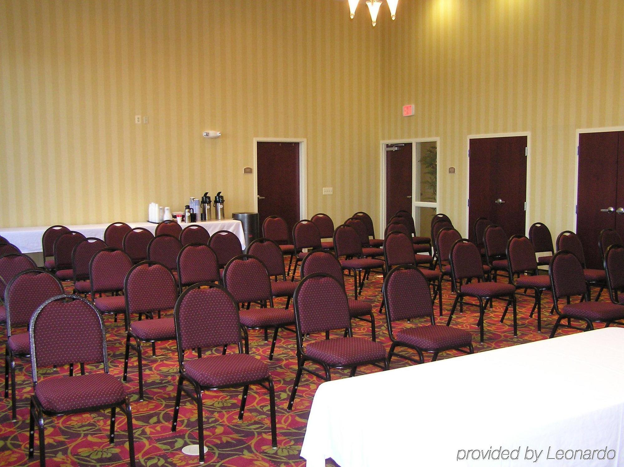 Holiday Inn Express Woodstock-Shenandoah Valley By Ihg Екстер'єр фото