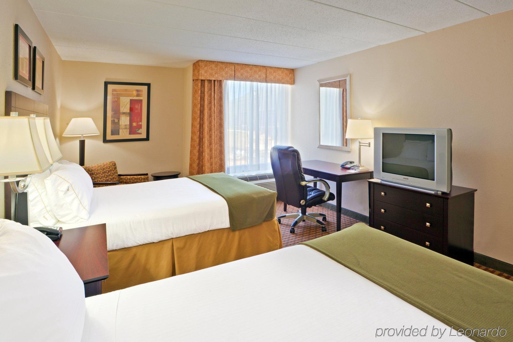 Holiday Inn Express Woodstock-Shenandoah Valley By Ihg Екстер'єр фото