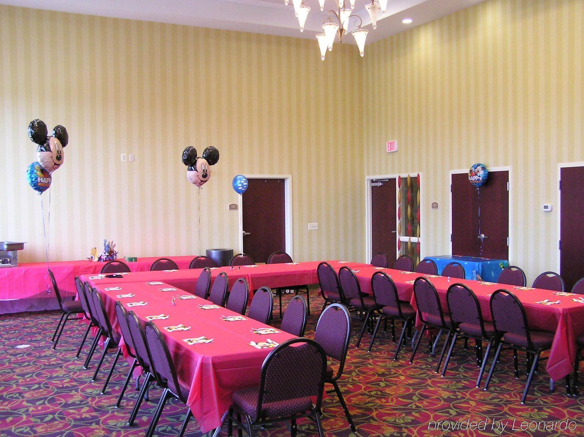 Holiday Inn Express Woodstock-Shenandoah Valley By Ihg Екстер'єр фото