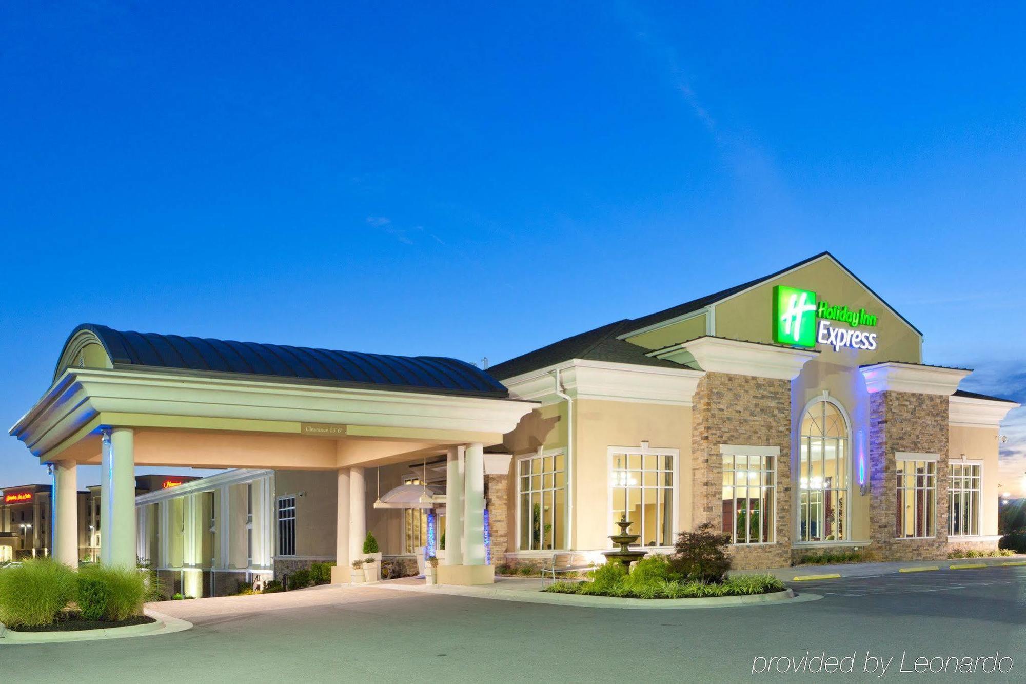 Holiday Inn Express Woodstock-Shenandoah Valley By Ihg Екстер'єр фото