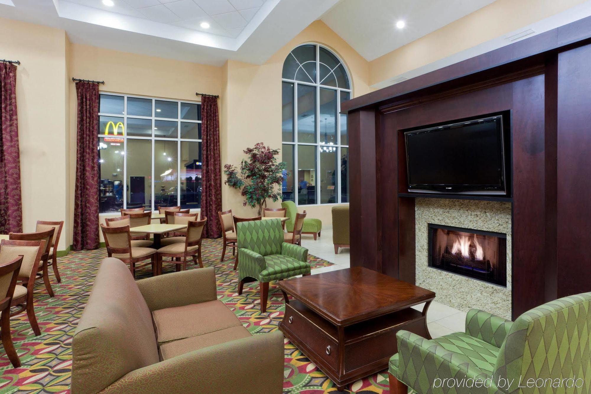 Holiday Inn Express Woodstock-Shenandoah Valley By Ihg Екстер'єр фото