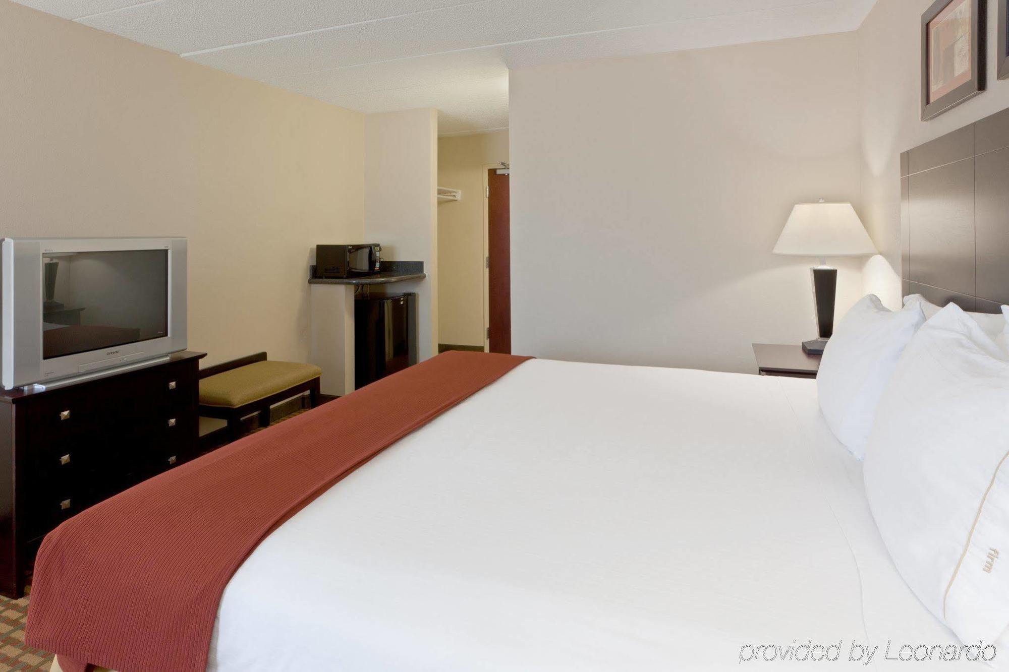 Holiday Inn Express Woodstock-Shenandoah Valley By Ihg Екстер'єр фото