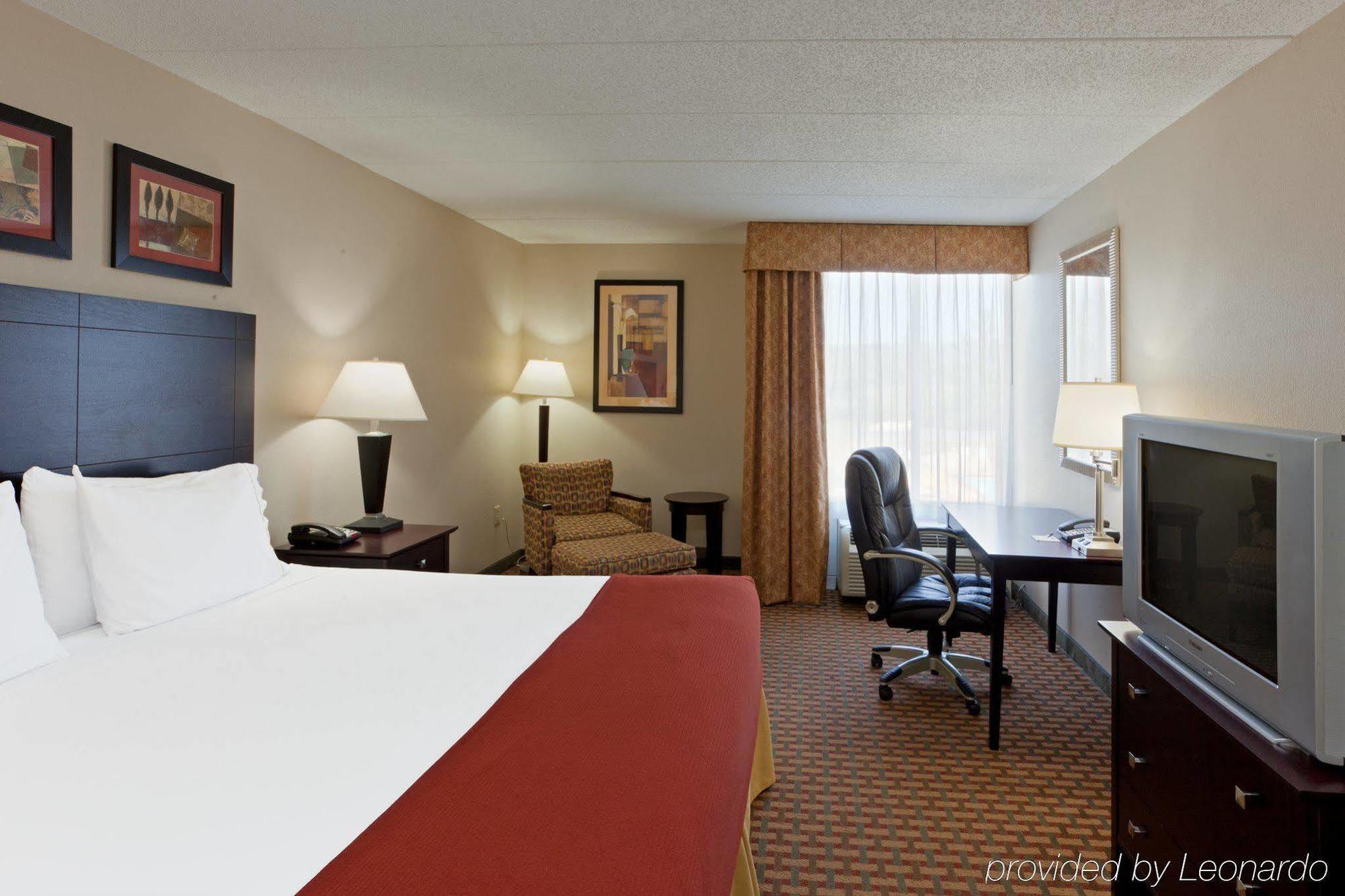 Holiday Inn Express Woodstock-Shenandoah Valley By Ihg Екстер'єр фото