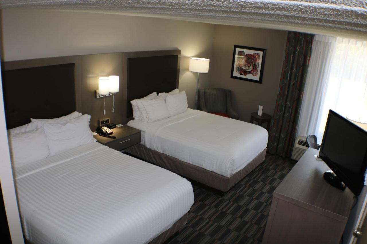 Holiday Inn Express Woodstock-Shenandoah Valley By Ihg Екстер'єр фото