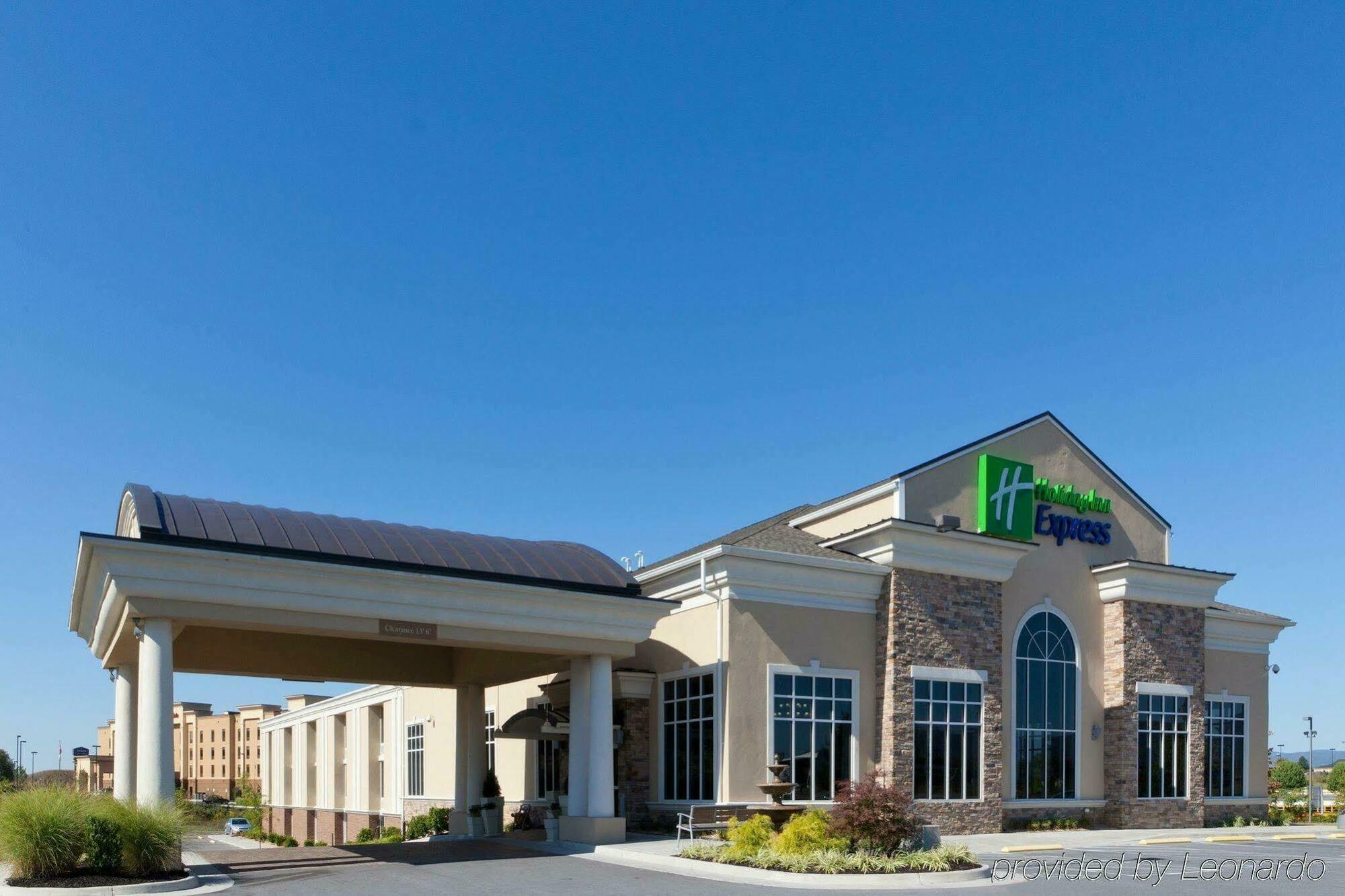 Holiday Inn Express Woodstock-Shenandoah Valley By Ihg Екстер'єр фото